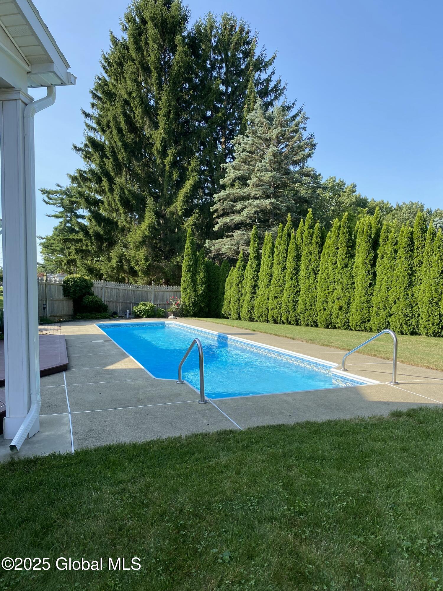 26 Joy Drive, Loudonville, New York image 29