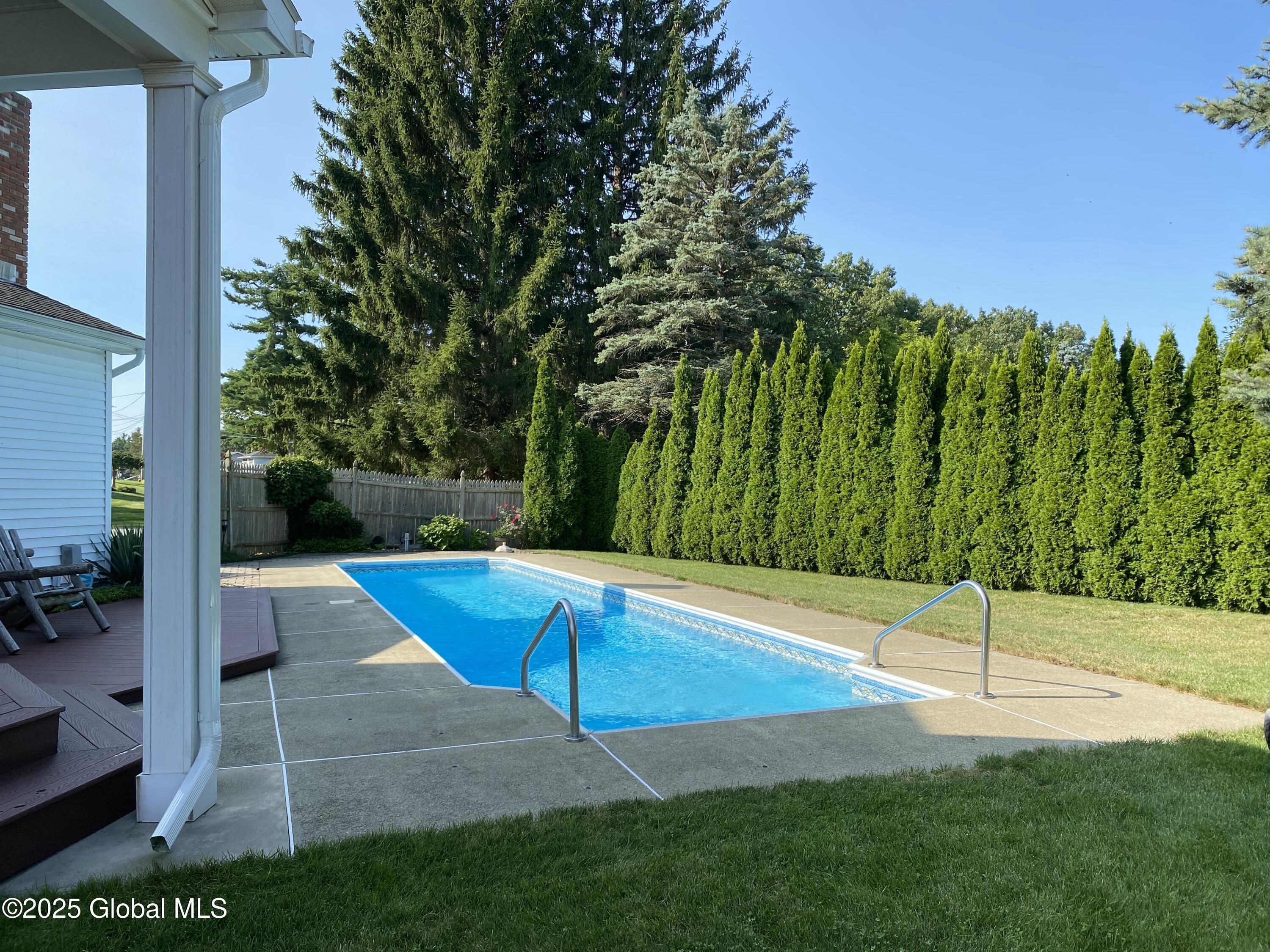 26 Joy Drive, Loudonville, New York image 27