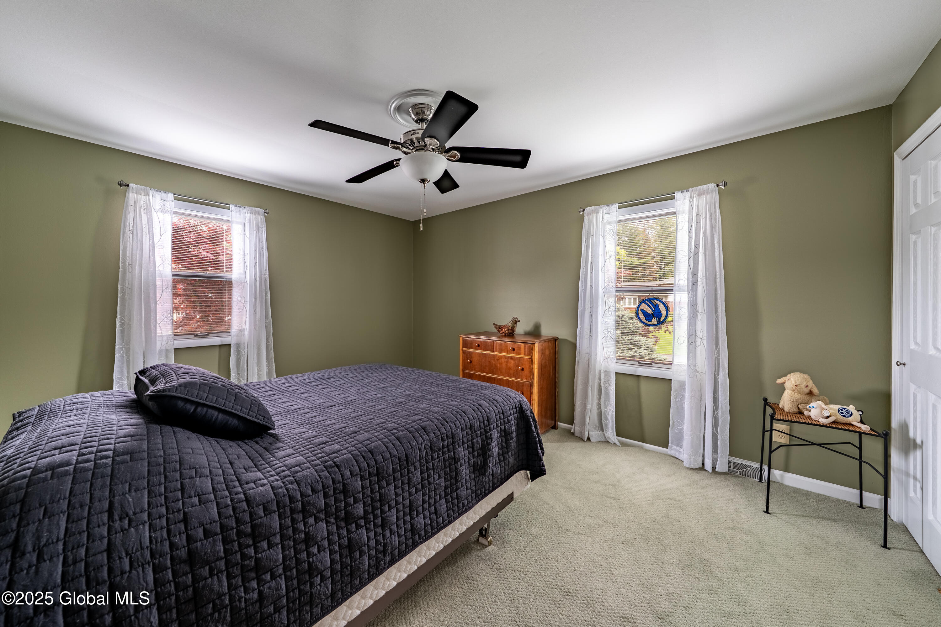 26 Joy Drive, Loudonville, New York image 16