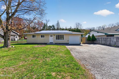 Photo of 253 Vly Road, Schenectady, NY 12309 (MLS # 202615768)
