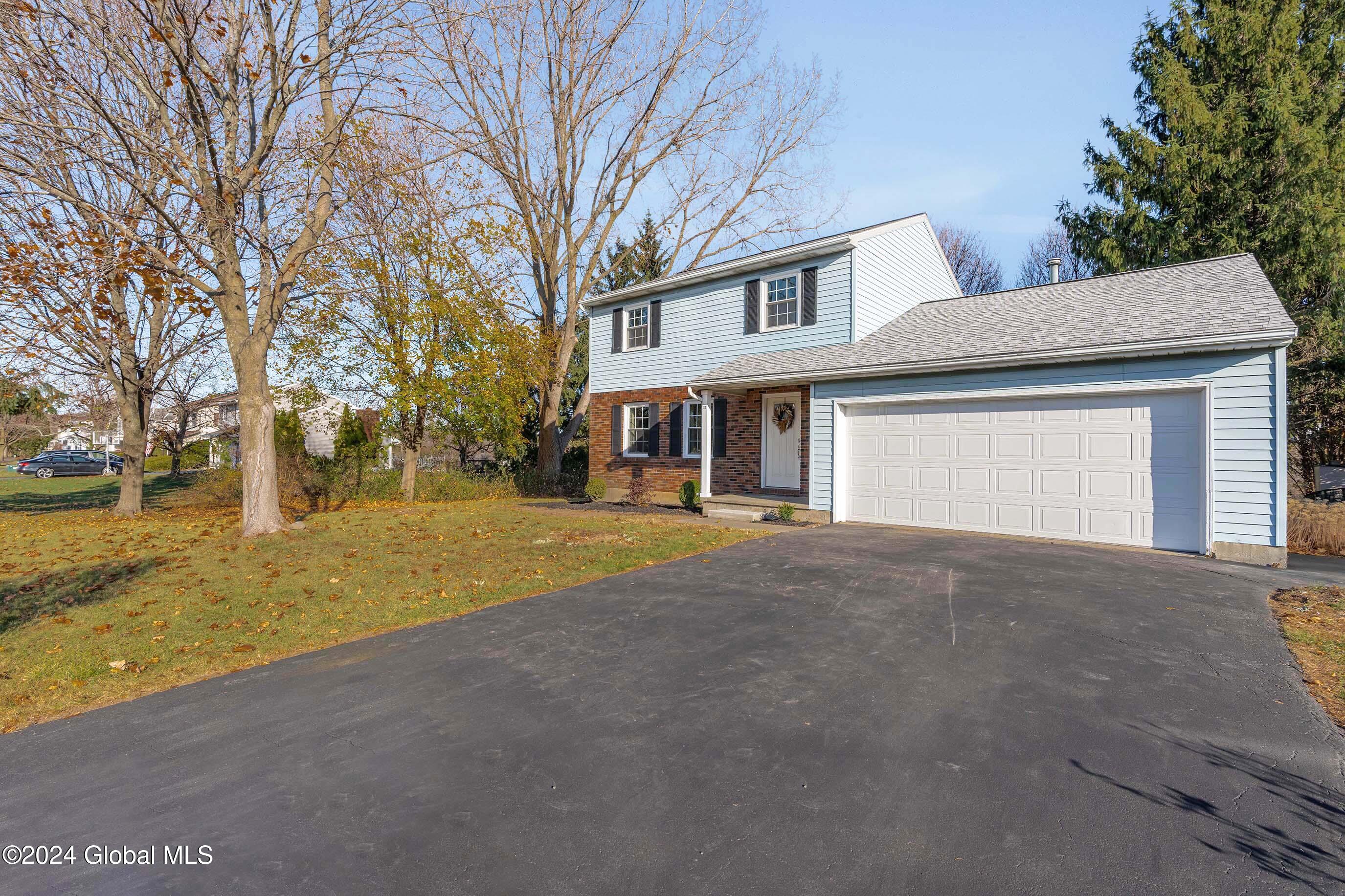 22 Galileo Way, Latham, New York image 3