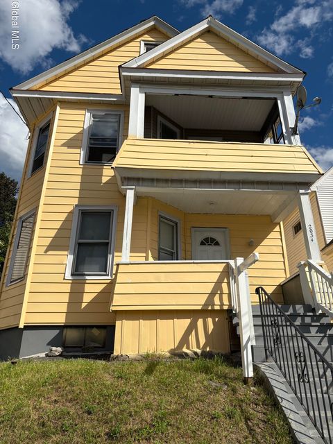 Photo of 2034 Avenue A, Schenectady, NY 12308 (MLS # 202524819)