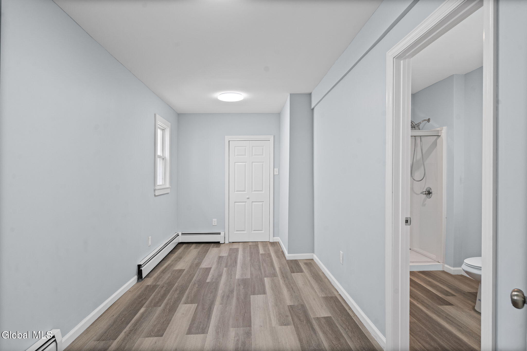 27 W Notre Dame Street