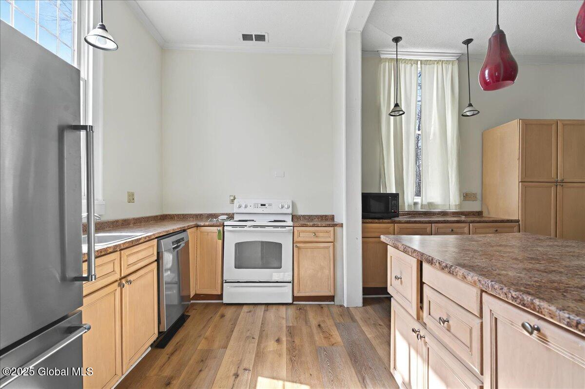 1717 Mechanic Street, Galway, New York image 11