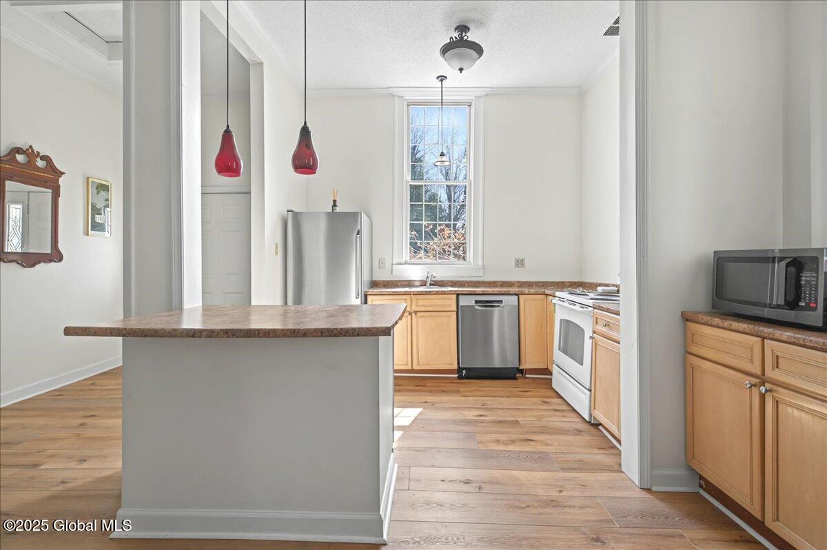 1717 Mechanic Street, Galway, New York image 9