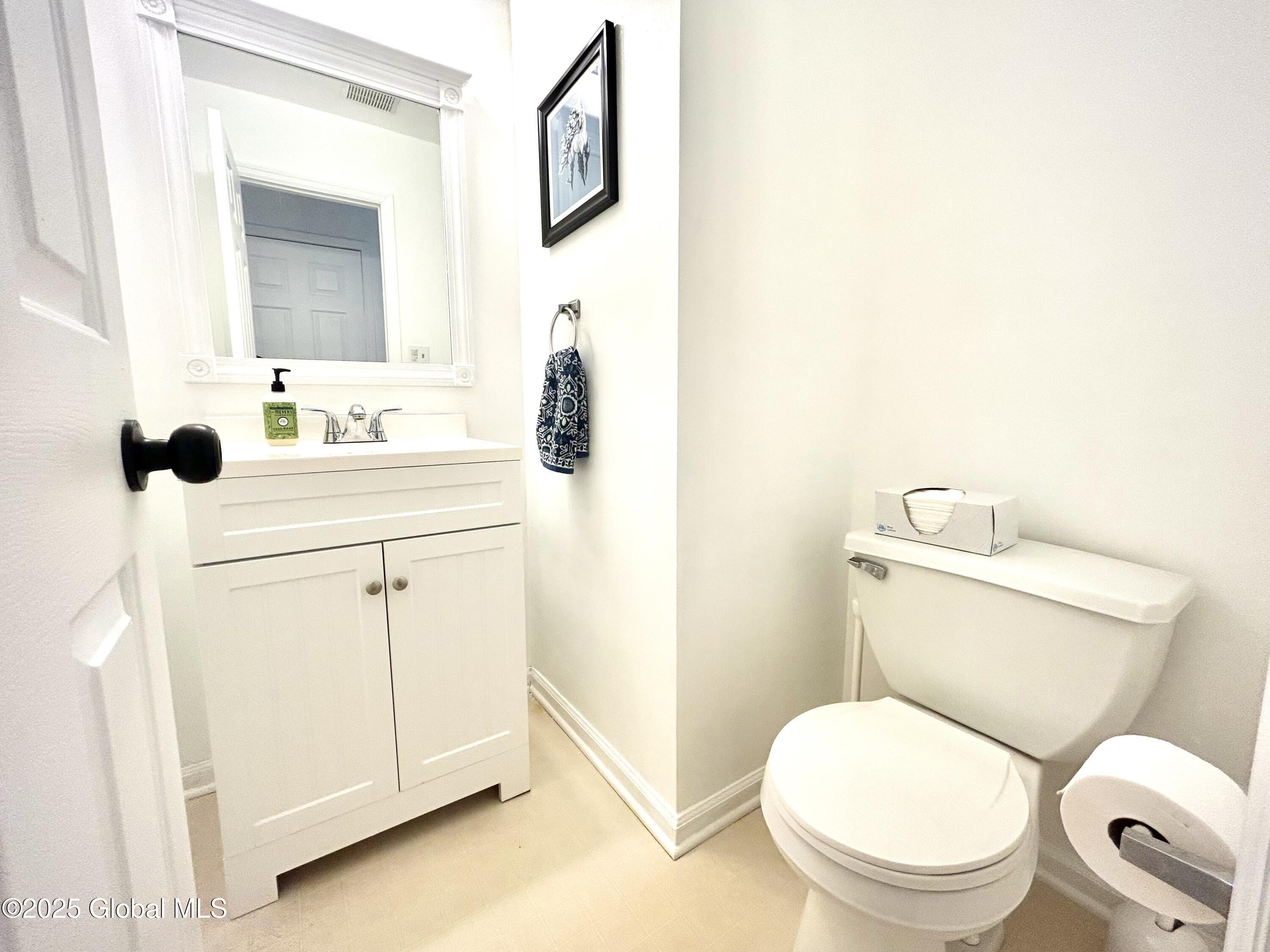 102 Trinity Place, Selkirk, New York image 15