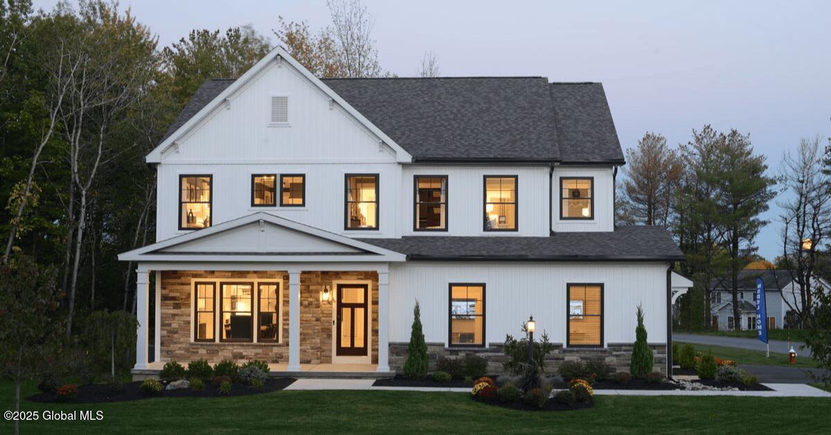 16 Bergen Place, Niskayuna, New York image 1
