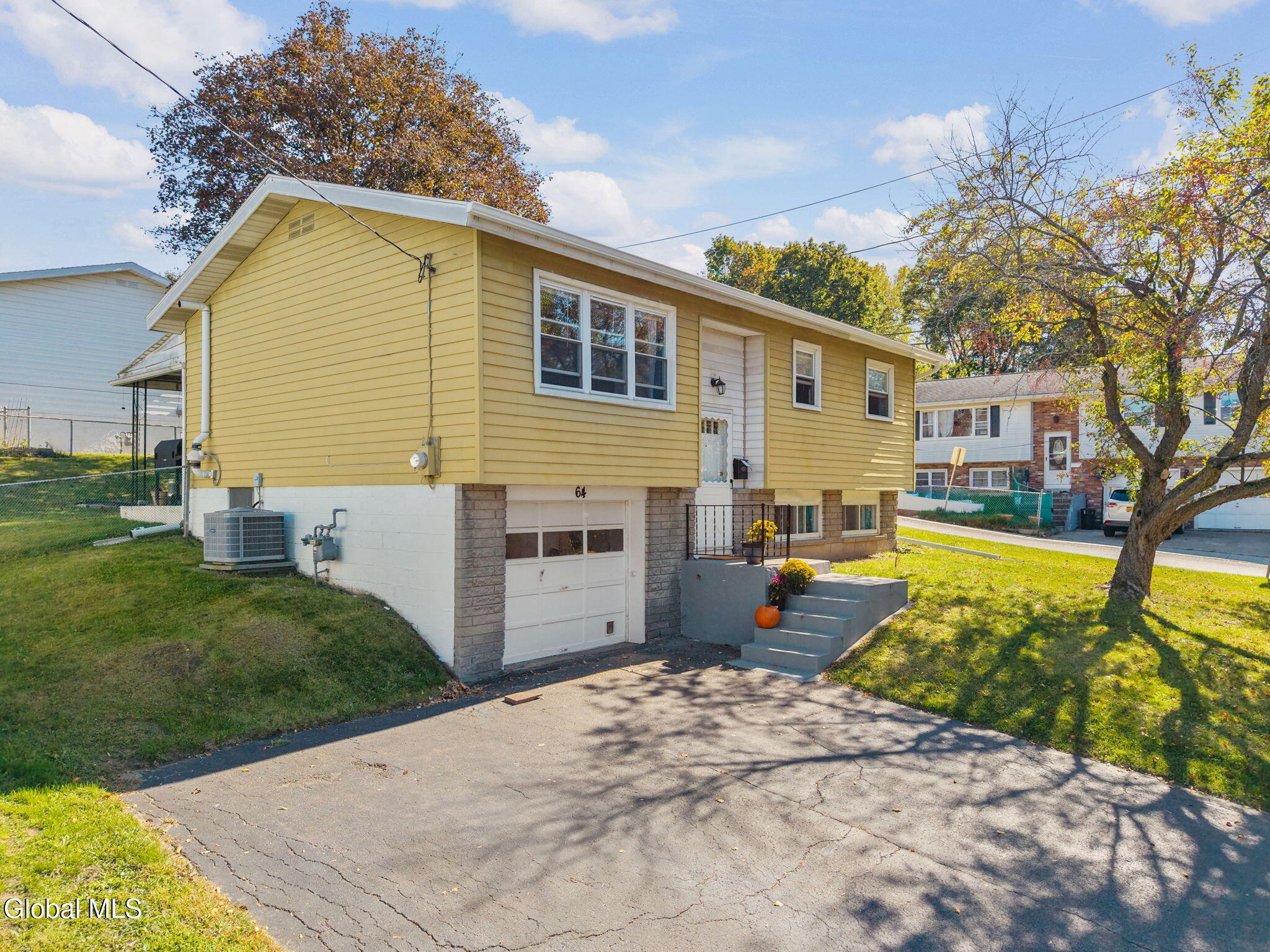 Rensselaer, New York 12144, United States, 3 Bedrooms Bedrooms, ,1 BathroomBathrooms,Residential,Active,225197