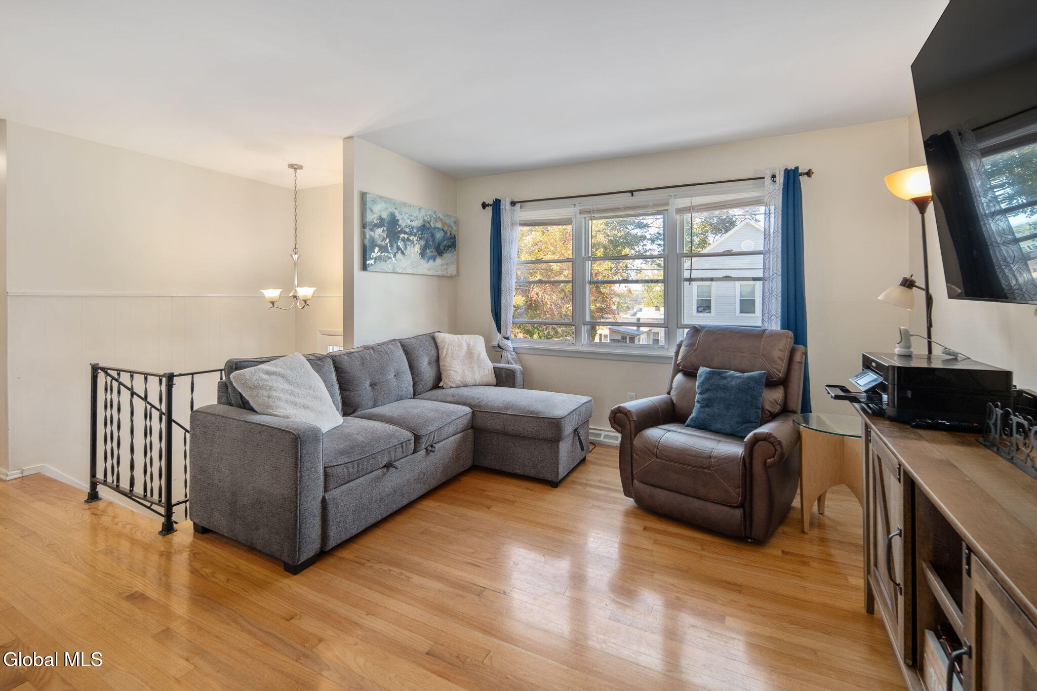 Rensselaer, New York 12144, United States, 3 Bedrooms Bedrooms, ,1 BathroomBathrooms,Residential,Active,225197