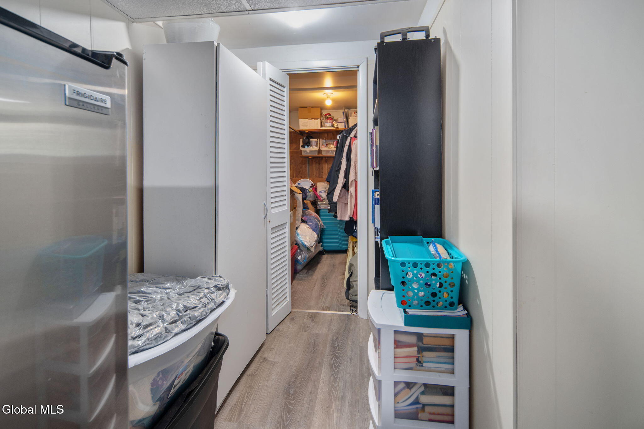 Rensselaer, New York 12144, United States, 3 Bedrooms Bedrooms, ,1 BathroomBathrooms,Residential,Active,225197