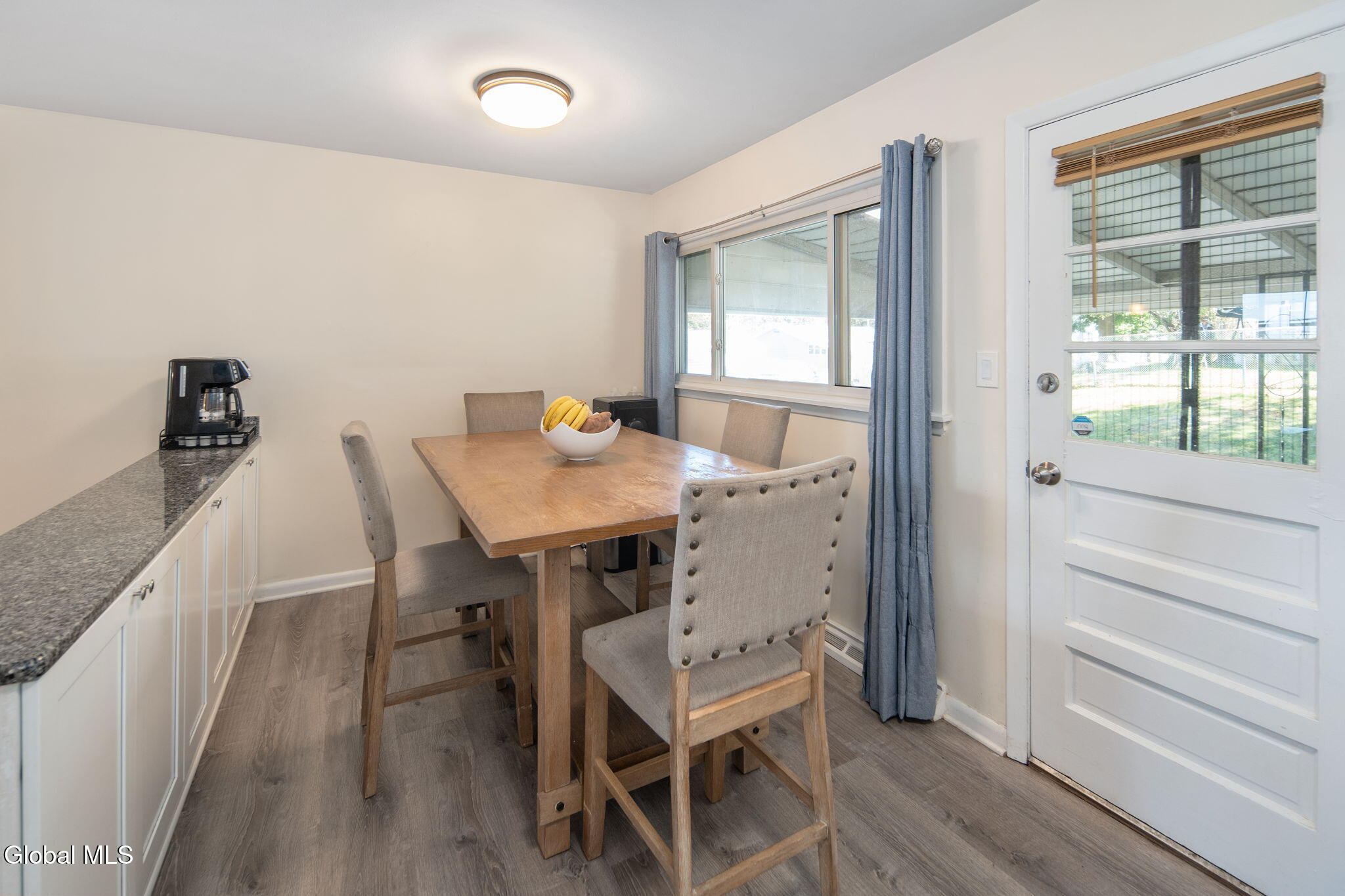 Rensselaer, New York 12144, United States, 3 Bedrooms Bedrooms, ,1 BathroomBathrooms,Residential,Active,225197