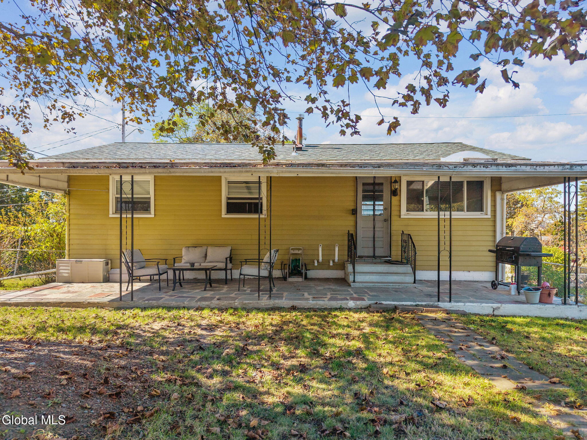 Rensselaer, New York 12144, United States, 3 Bedrooms Bedrooms, ,1 BathroomBathrooms,Residential,Active,225197