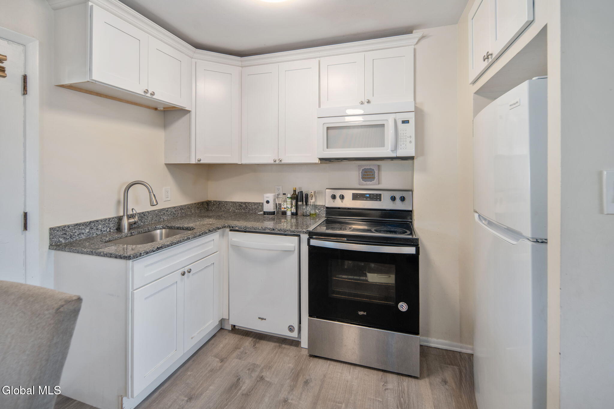 Rensselaer, New York 12144, United States, 3 Bedrooms Bedrooms, ,1 BathroomBathrooms,Residential,Active,225197