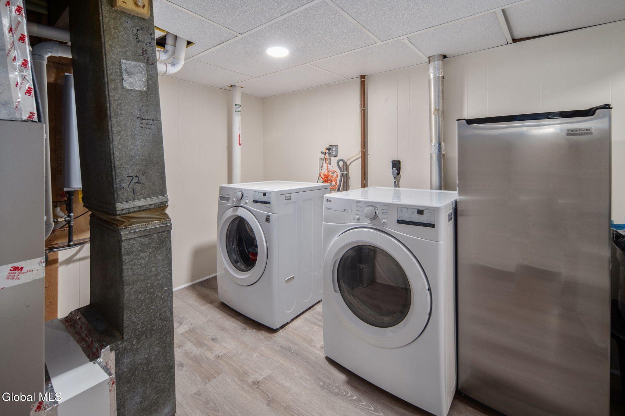 Rensselaer, New York 12144, United States, 3 Bedrooms Bedrooms, ,1 BathroomBathrooms,Residential,Active,225197