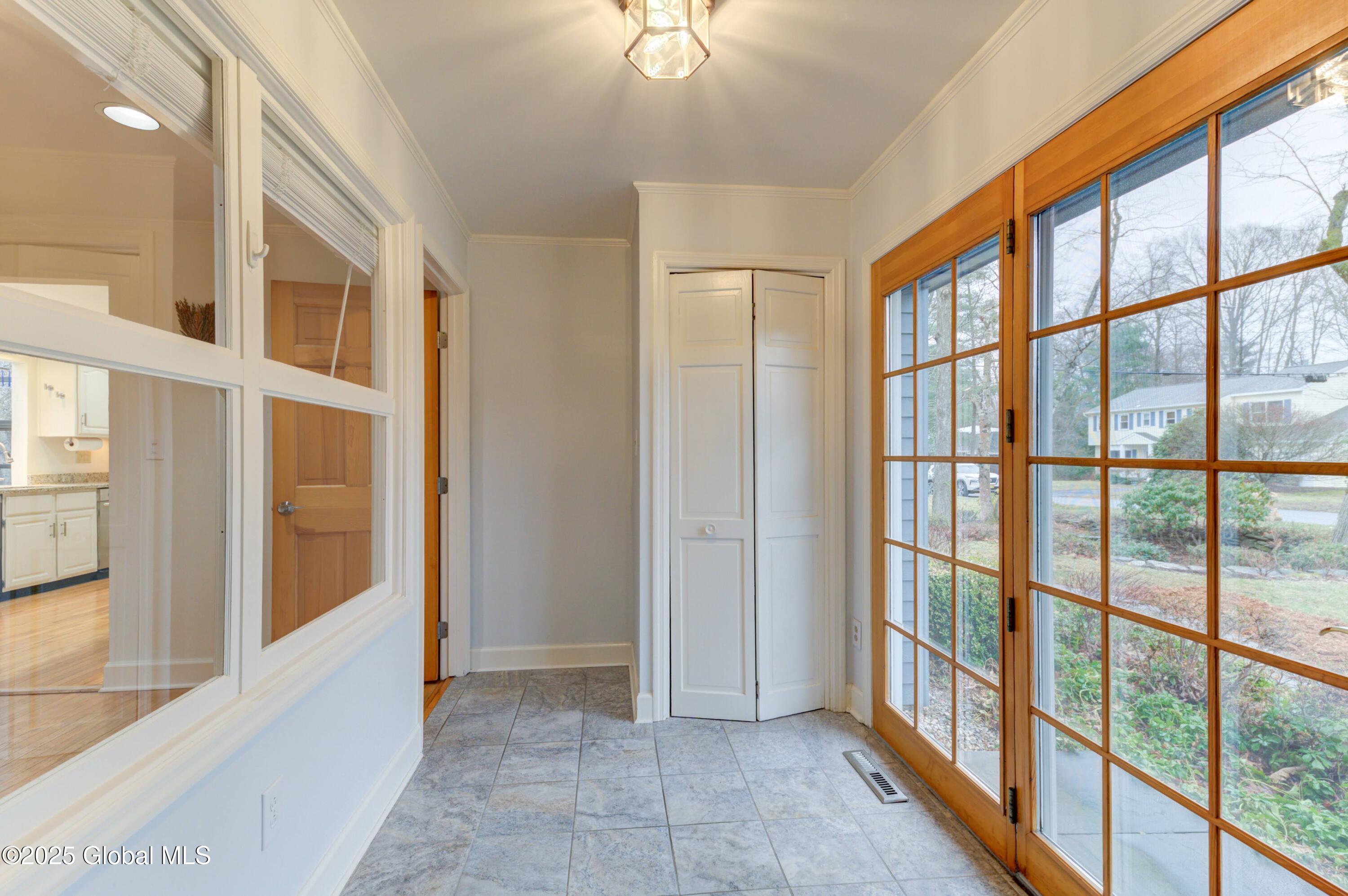 38 Linda Court, Delmar, New York image 11
