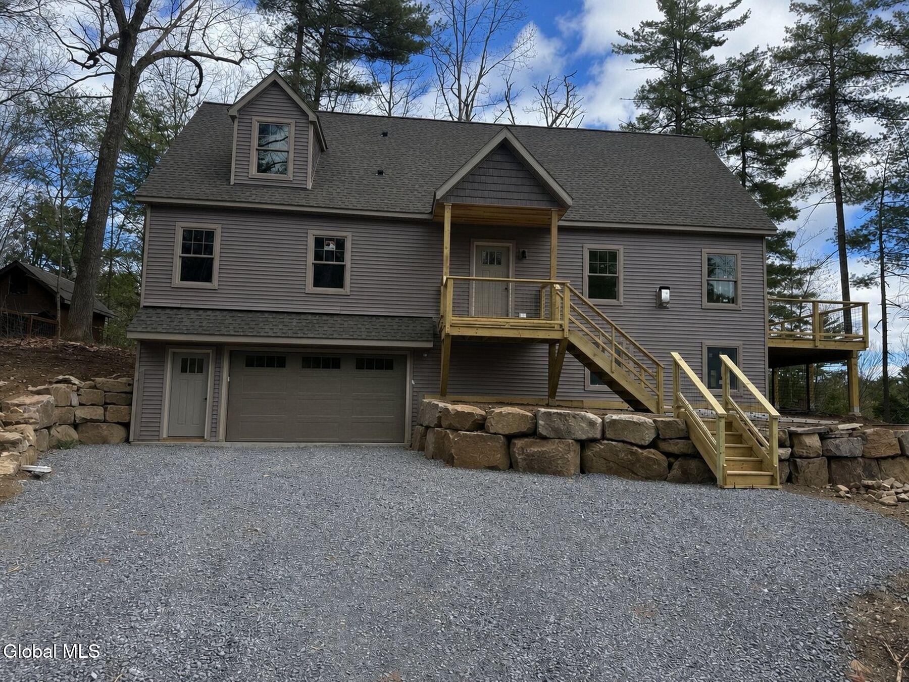6 Middle Road