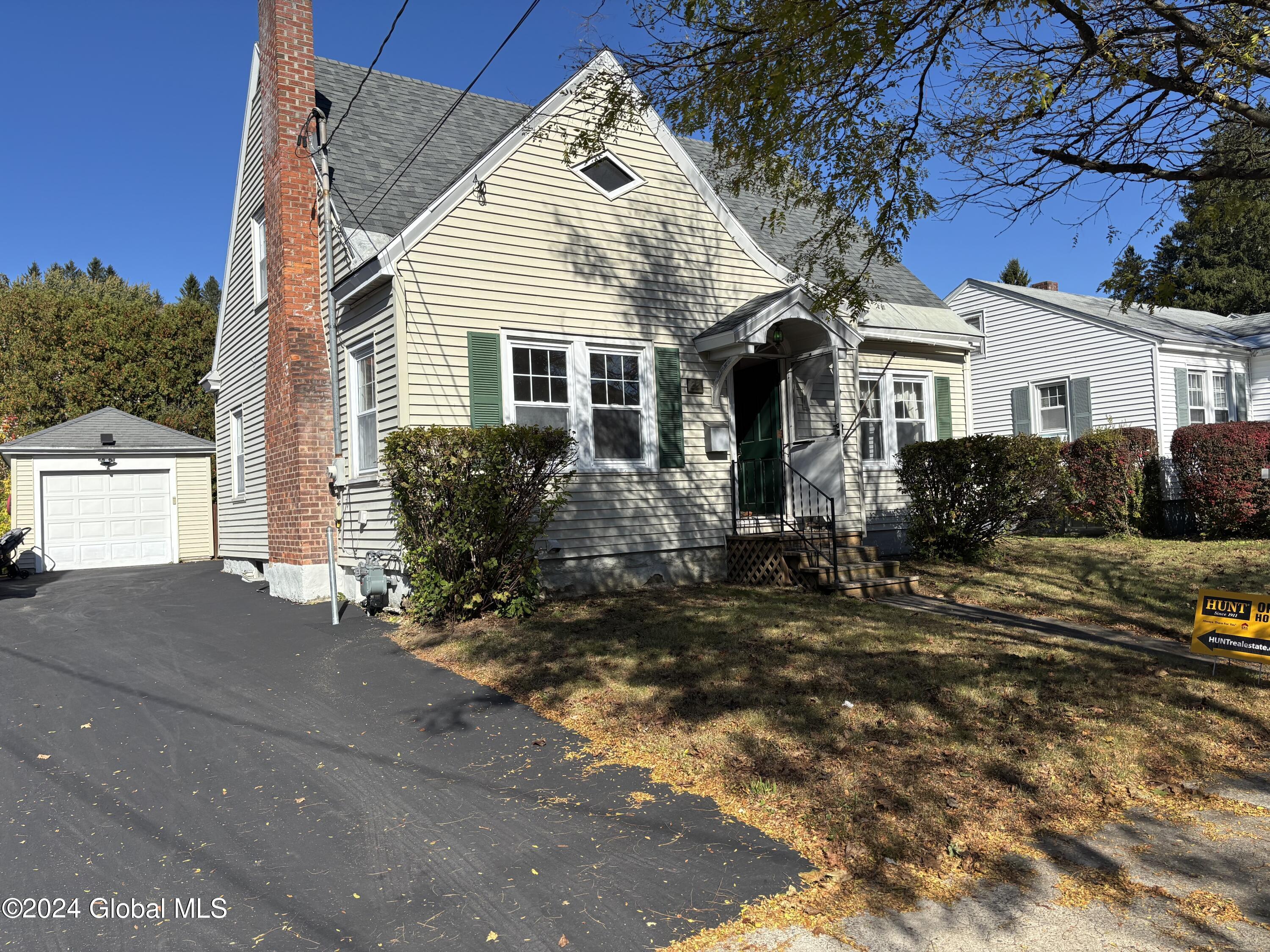 22 W 12th Avenue, Gloversville, New York image 2