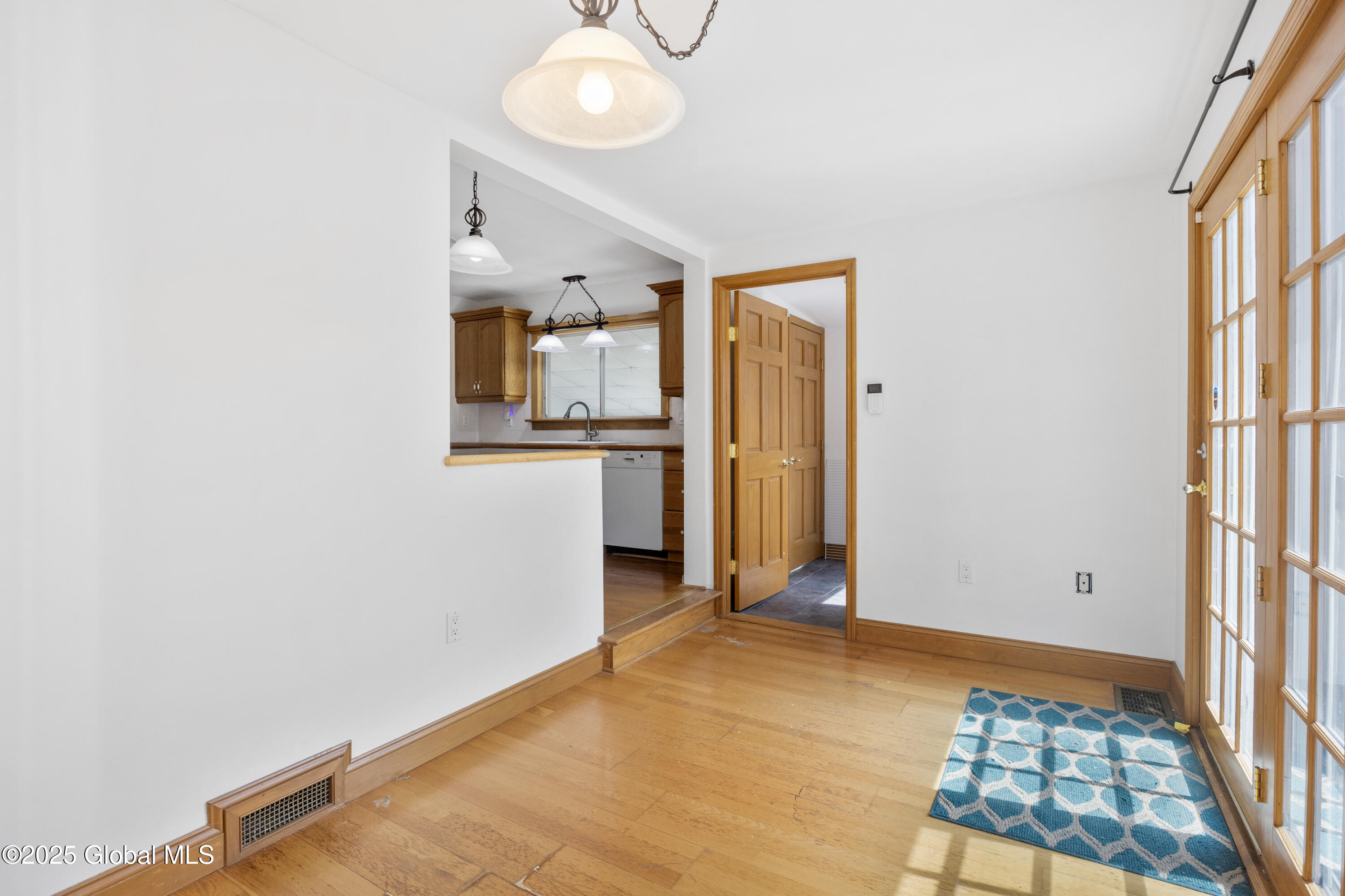 910 Draper Avenue, Schenectady, New York image 14