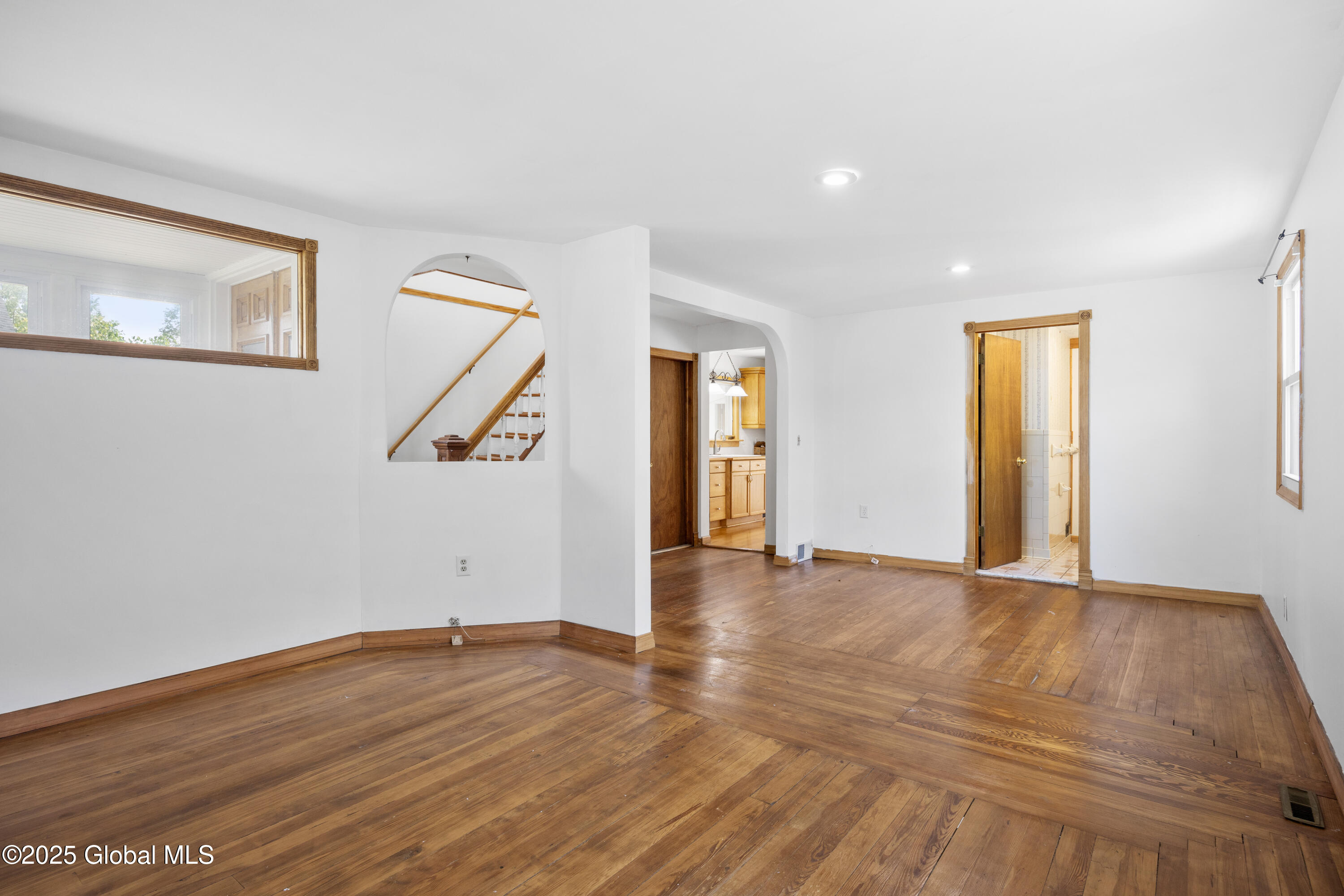 910 Draper Avenue, Schenectady, New York image 5