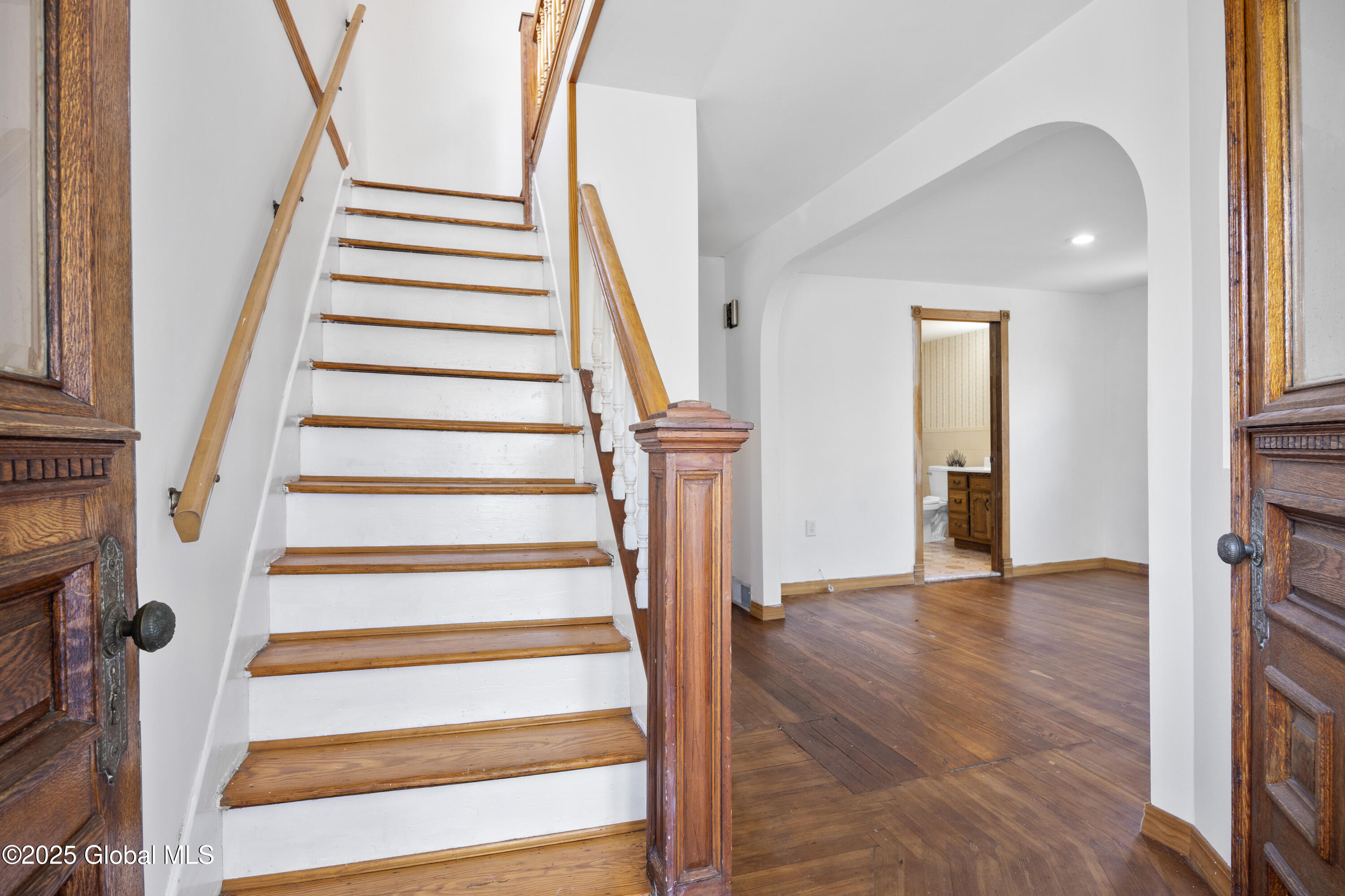 910 Draper Avenue, Schenectady, New York image 3