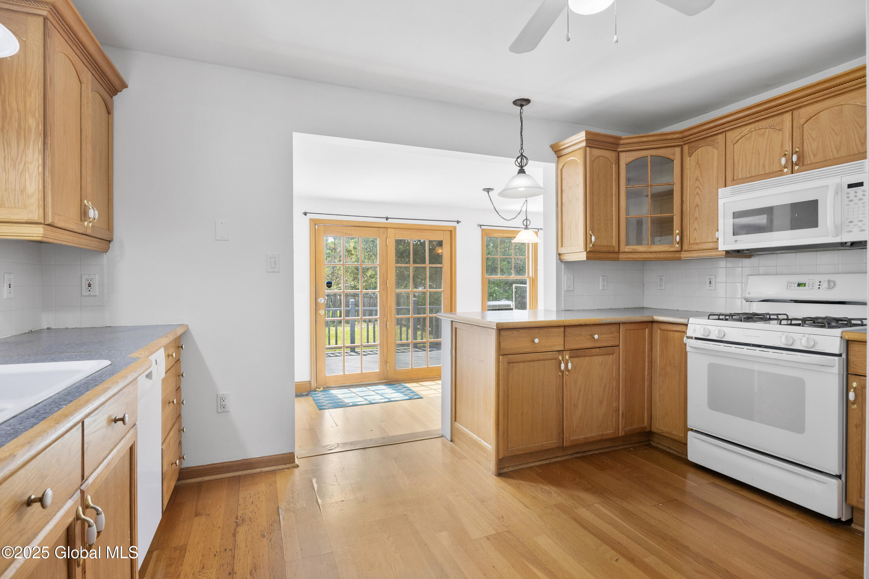 910 Draper Avenue, Schenectady, New York image 8