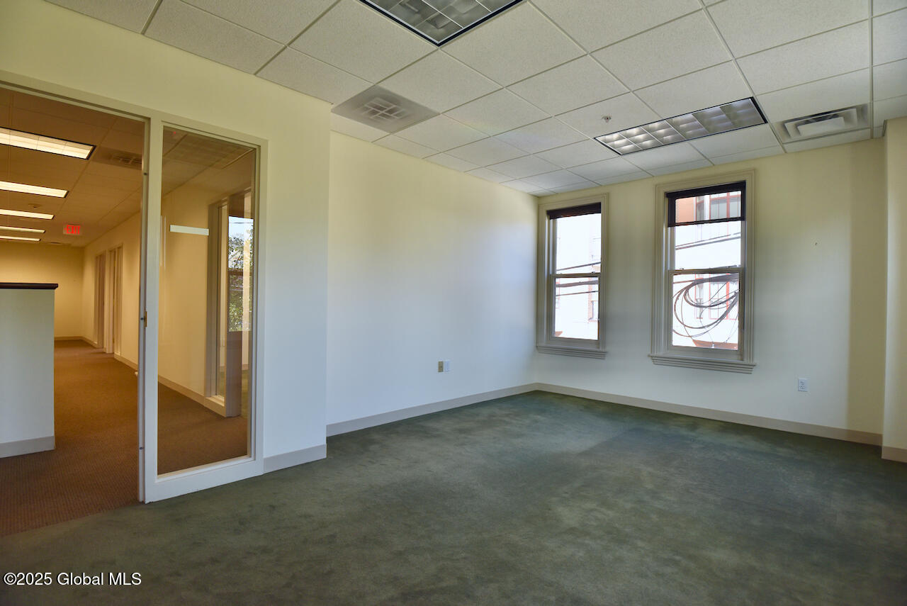 Saratoga Springs, New York 12866, United States, ,Residential,Active,23064