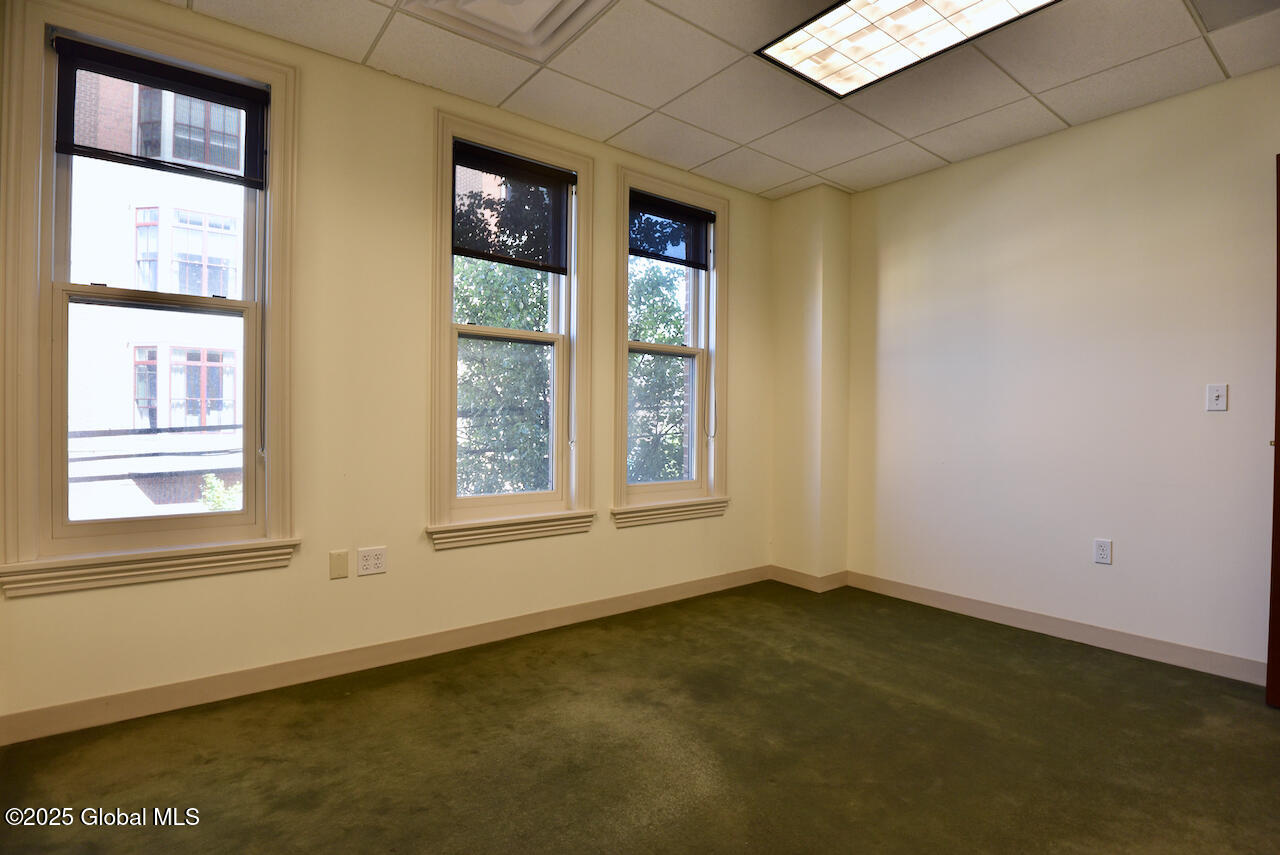 Saratoga Springs, New York 12866, United States, ,Residential,Active,23064