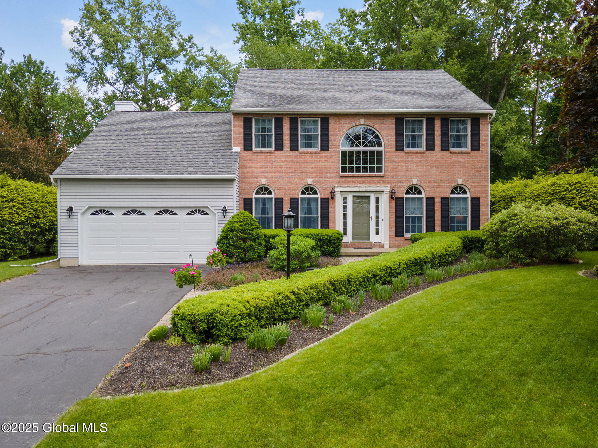 144 Kennewyck Circle, Slingerlands, New York image 2