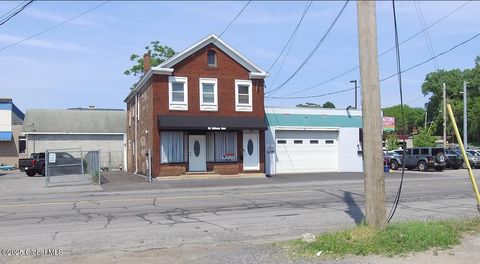 Photo of 463 Edison Avenue, Schenectady, NY 12305 (MLS # 202518664)