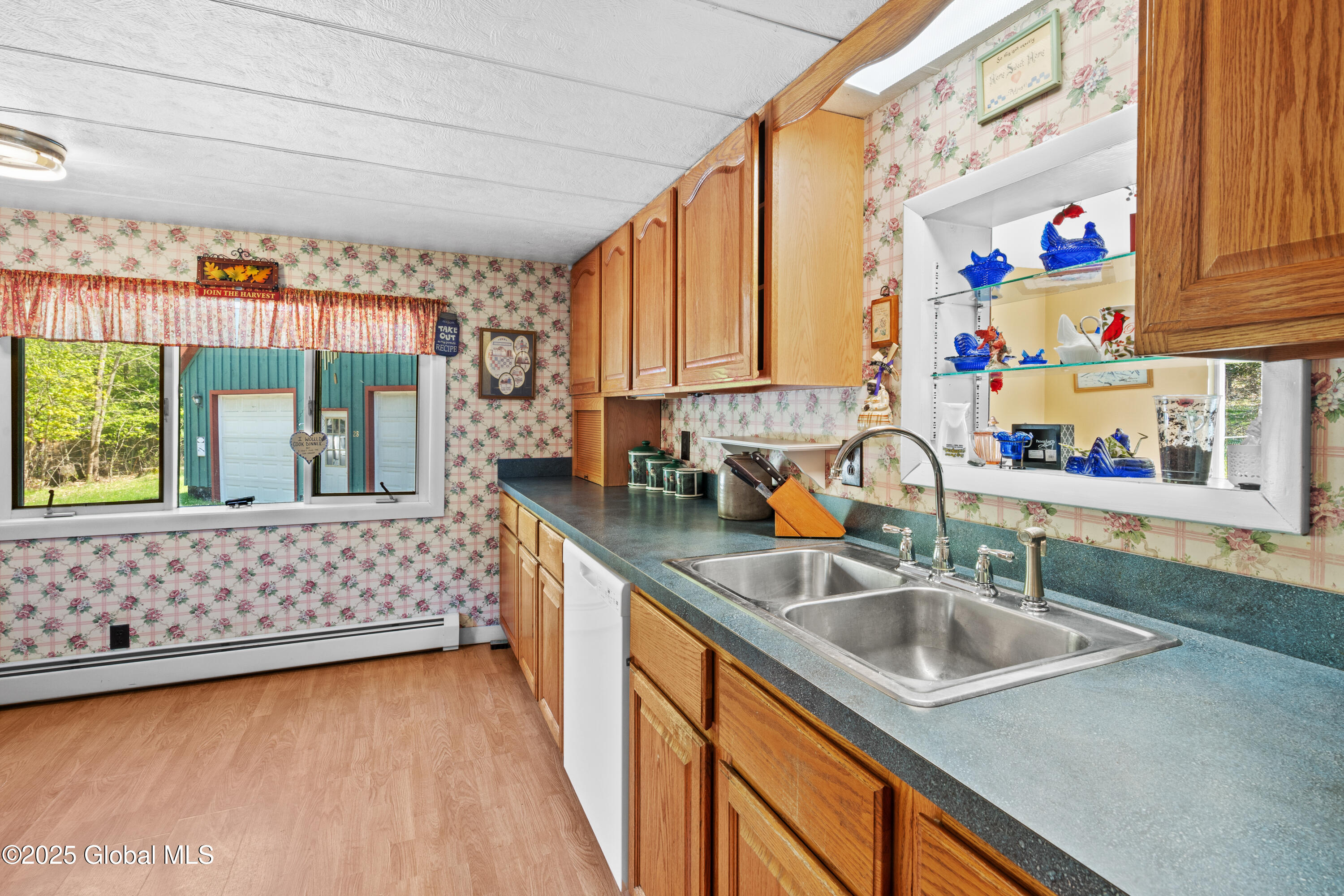 28 Buyce Cross, Athol, New York image 9