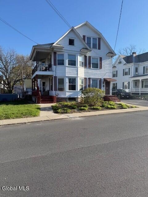 64 Hunter Street