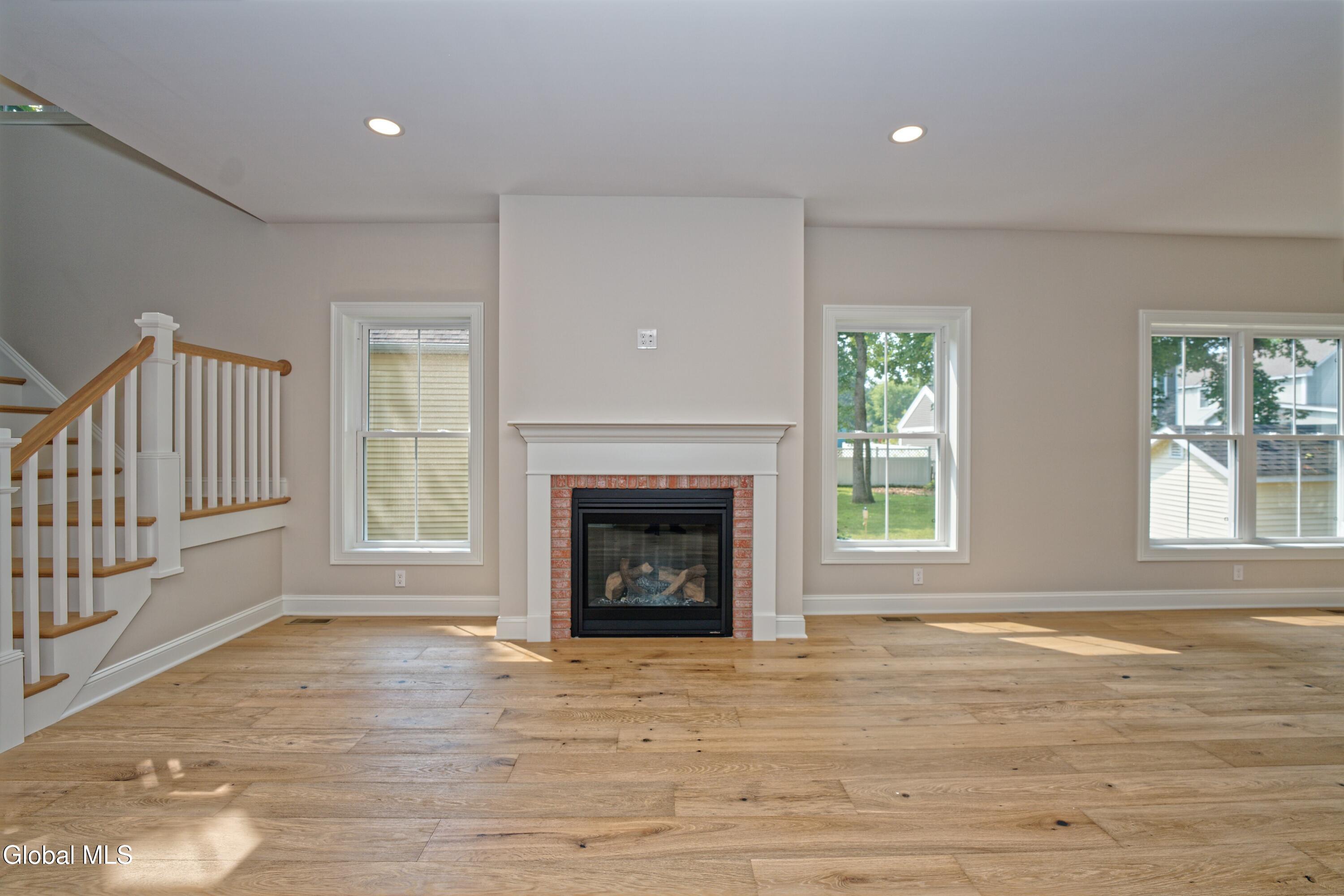 Saratoga Springs, New York 12866, United States, 4 Bedrooms Bedrooms, ,3 BathroomsBathrooms,Residential,Active,140186