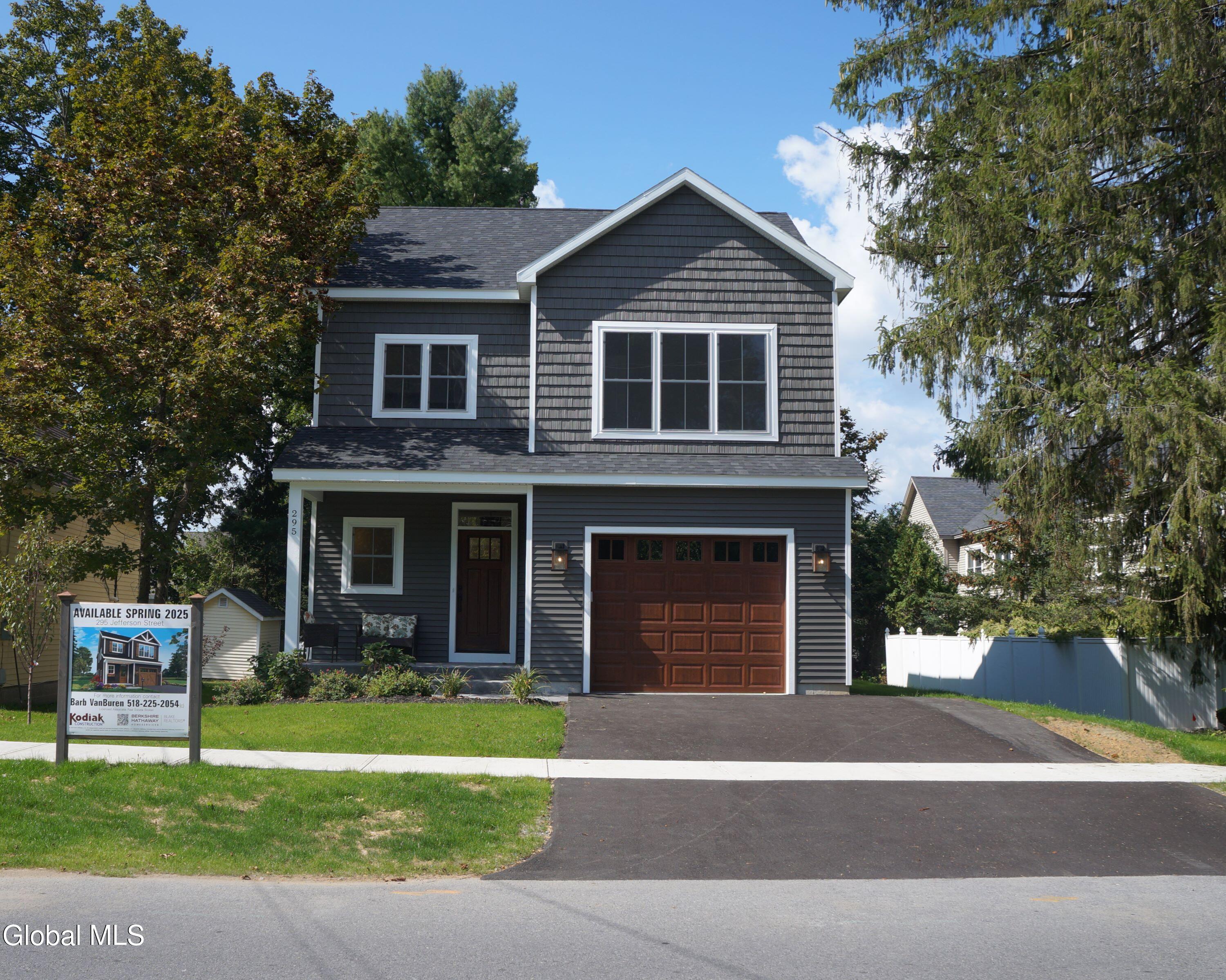 Saratoga Springs, New York 12866, United States, 4 Bedrooms Bedrooms, ,3 BathroomsBathrooms,Residential,Active,140186