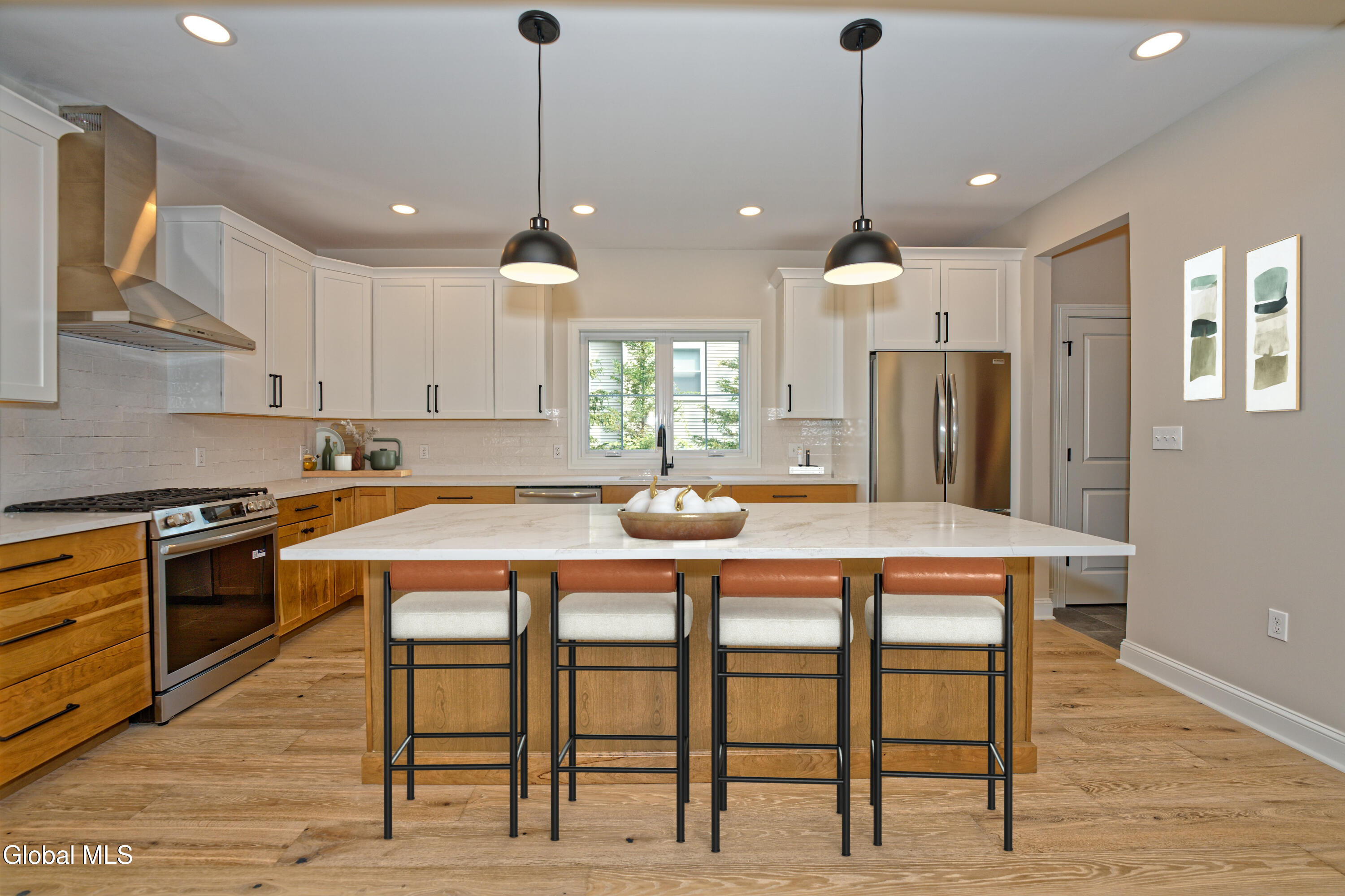 Saratoga Springs, New York 12866, United States, 4 Bedrooms Bedrooms, ,3 BathroomsBathrooms,Residential,Active,140186