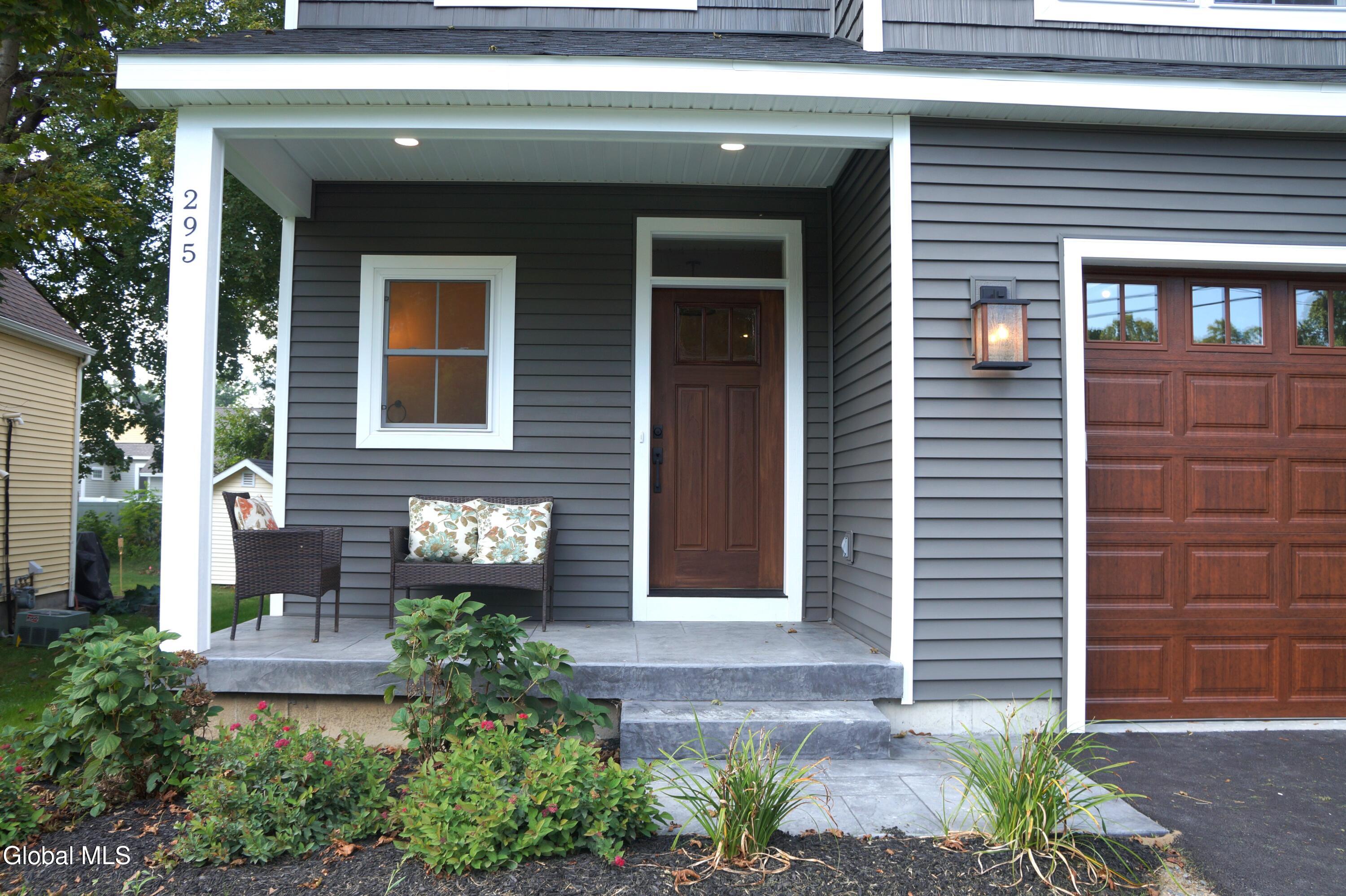 Saratoga Springs, New York 12866, United States, 4 Bedrooms Bedrooms, ,3 BathroomsBathrooms,Residential,Active,140186