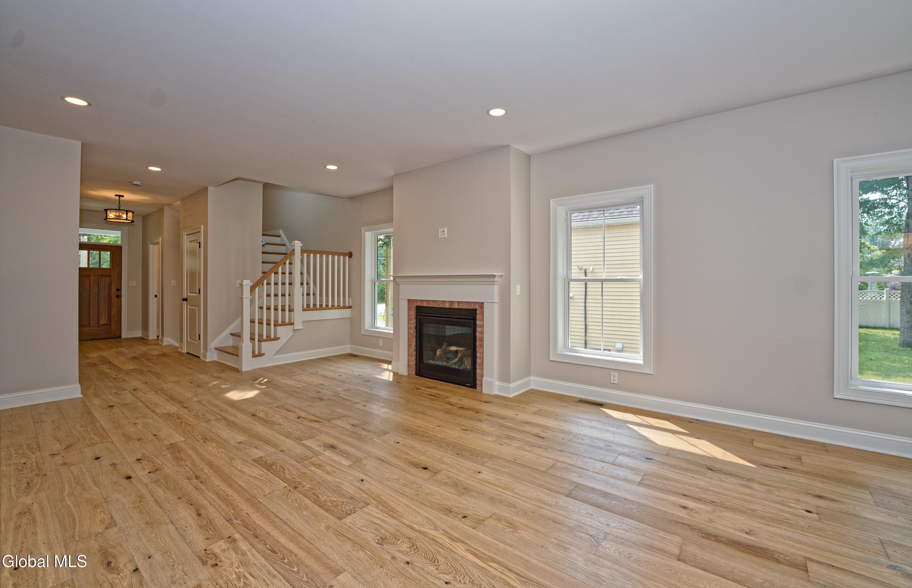 Saratoga Springs, New York 12866, United States, 4 Bedrooms Bedrooms, ,3 BathroomsBathrooms,Residential,Active,140186