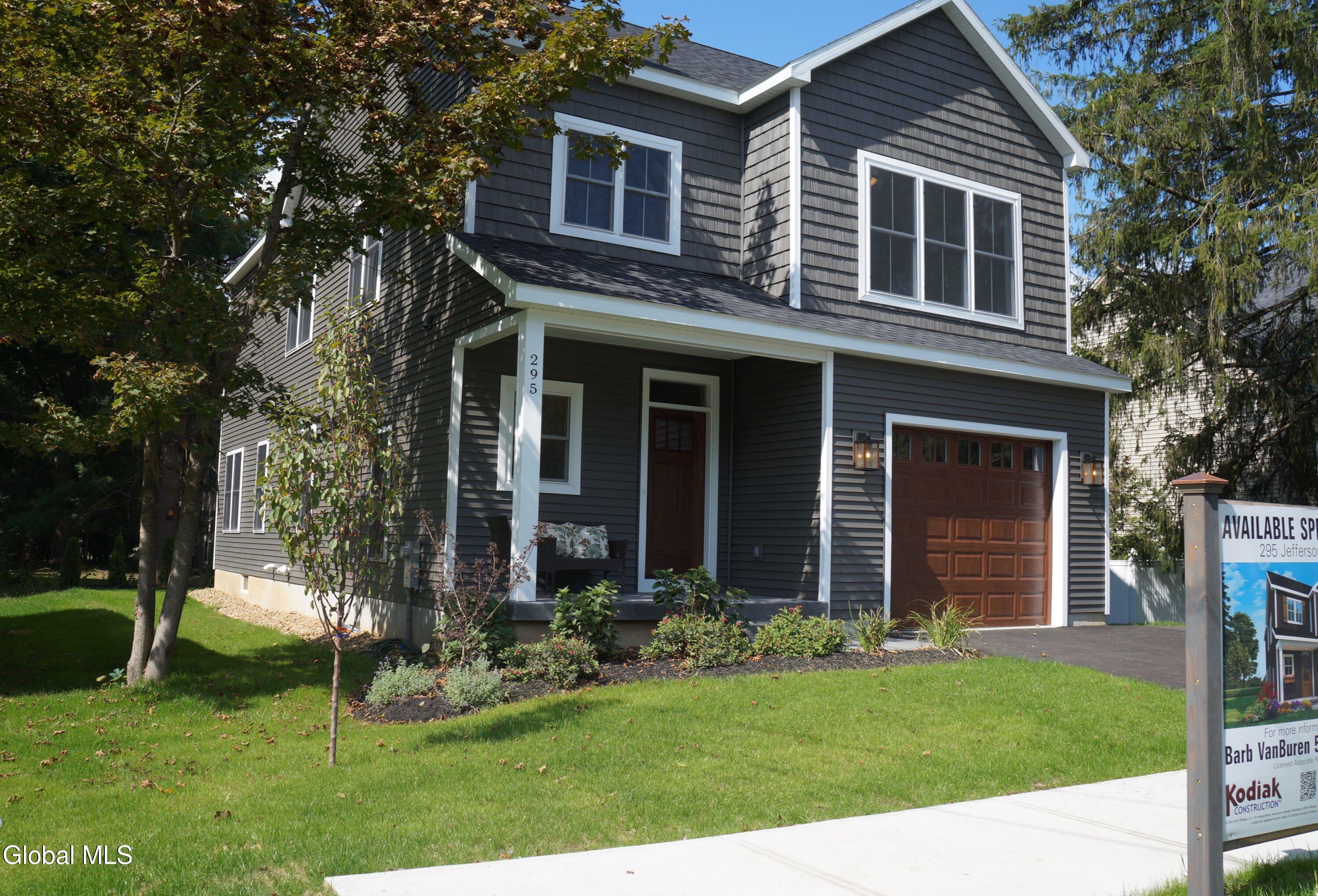 Saratoga Springs, New York 12866, United States, 4 Bedrooms Bedrooms, ,3 BathroomsBathrooms,Residential,Active,140186