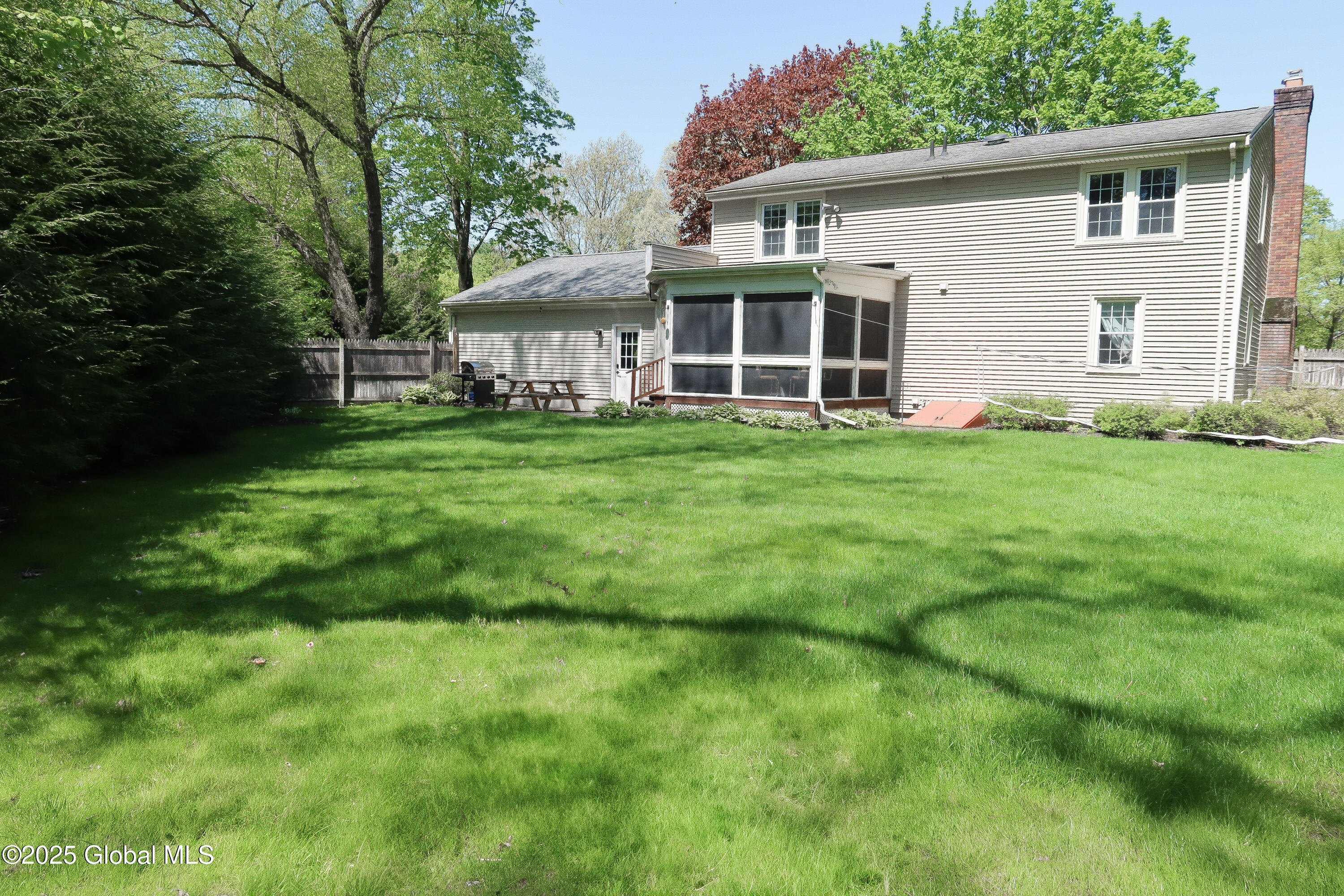 5 Moon Drive, Saratoga Springs, New York image 4