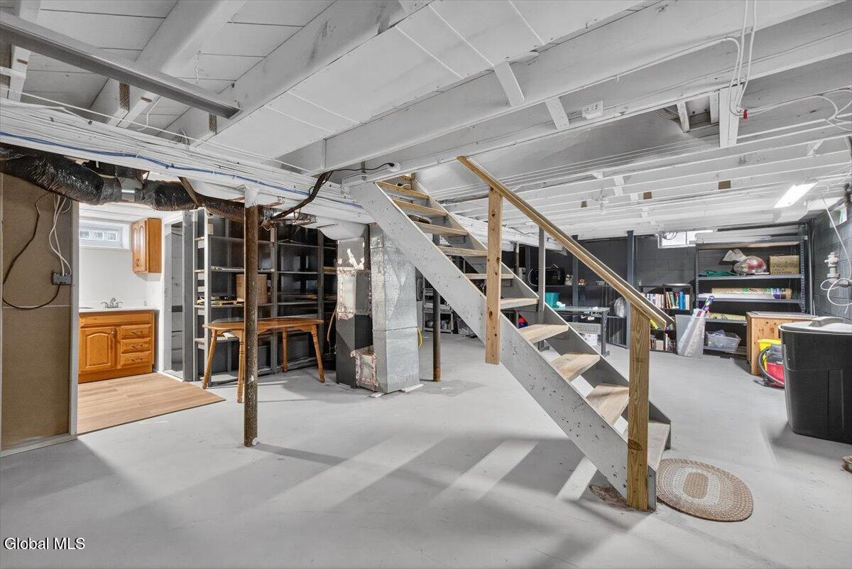 Schenectady, New York 12306, United States, 4 Bedrooms Bedrooms, ,1 BathroomBathrooms,Residential,Active,229935