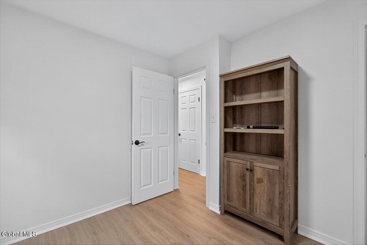 Schenectady, New York 12306, United States, 4 Bedrooms Bedrooms, ,1 BathroomBathrooms,Residential,Active,229935