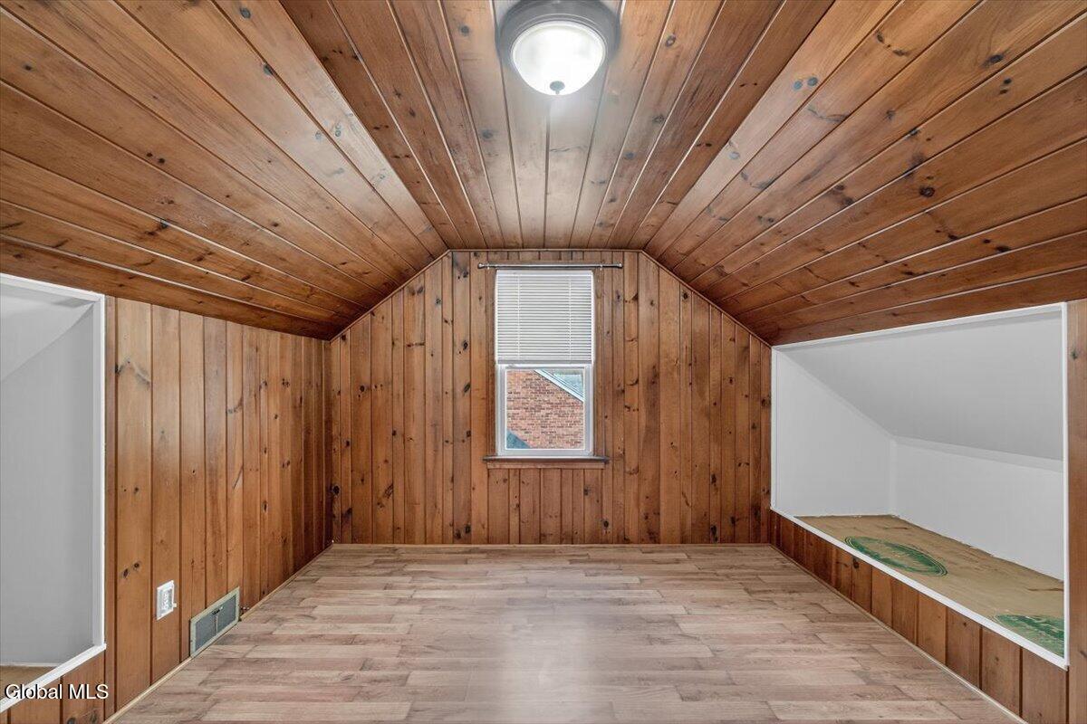 Schenectady, New York 12306, United States, 4 Bedrooms Bedrooms, ,1 BathroomBathrooms,Residential,Active,229935