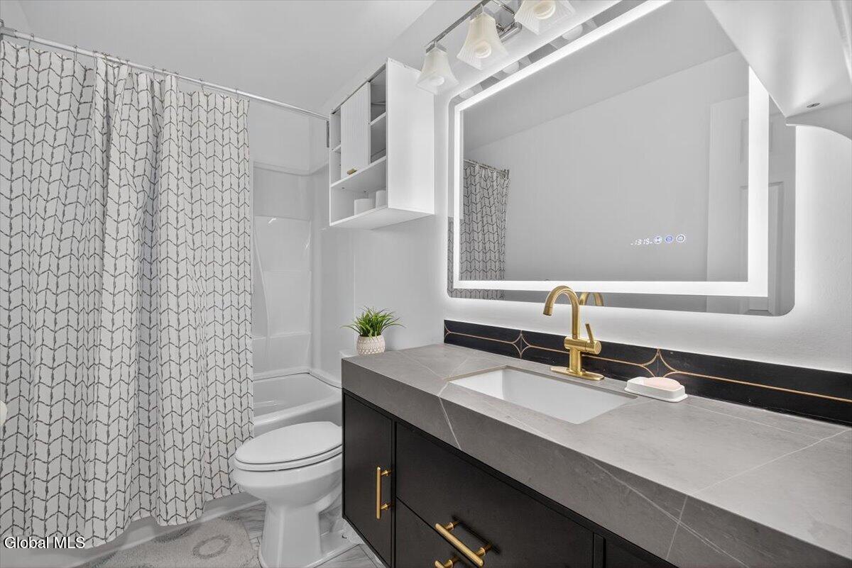 Schenectady, New York 12306, United States, 4 Bedrooms Bedrooms, ,1 BathroomBathrooms,Residential,Active,229935