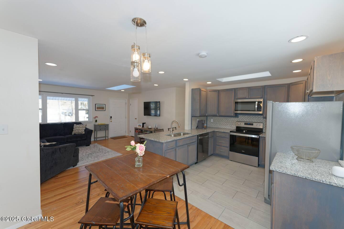 79 Trottingham Court, Saratoga Springs, New York image 6