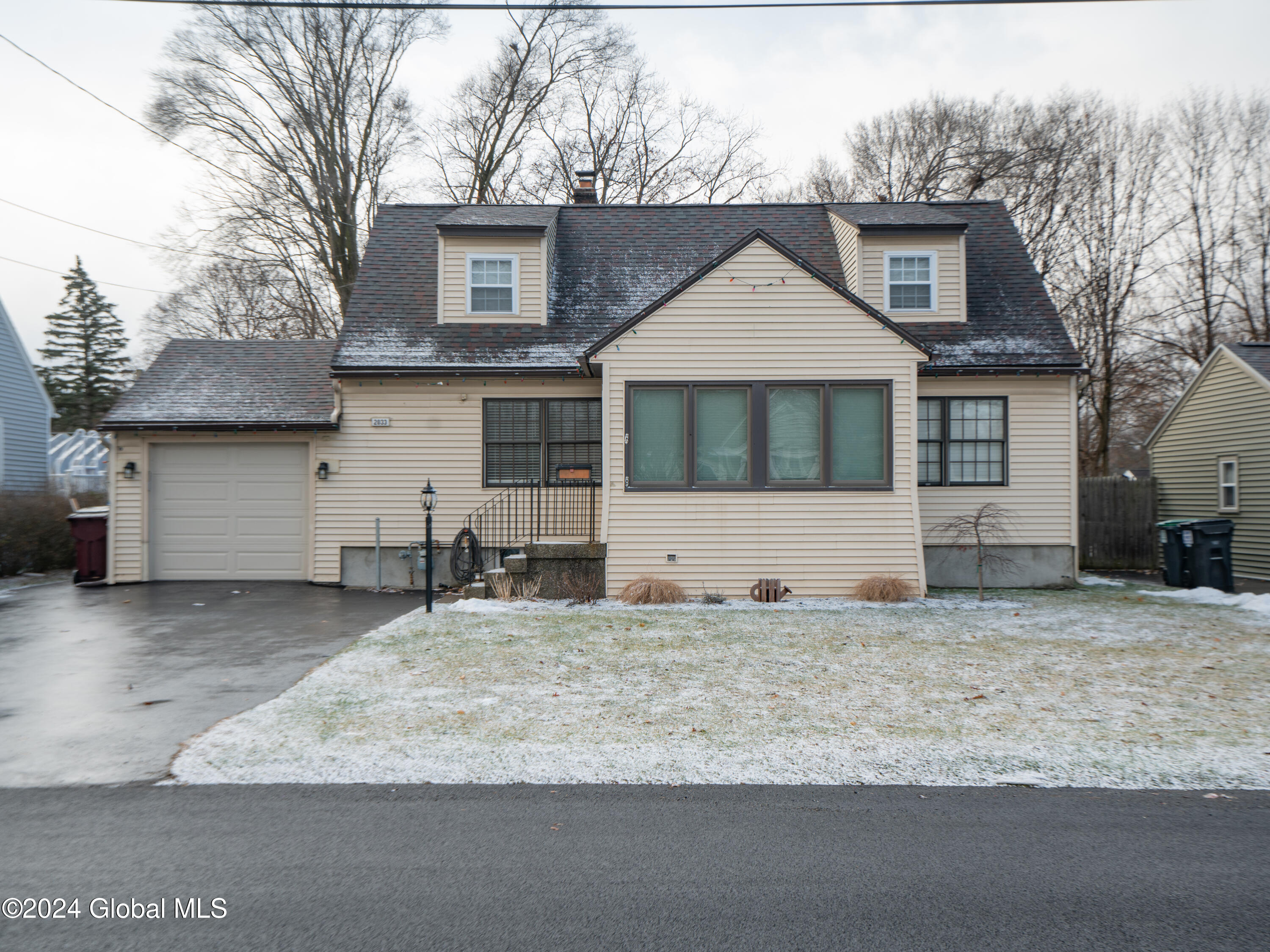 2033 Careleon Road, Schenectady, New York image 1