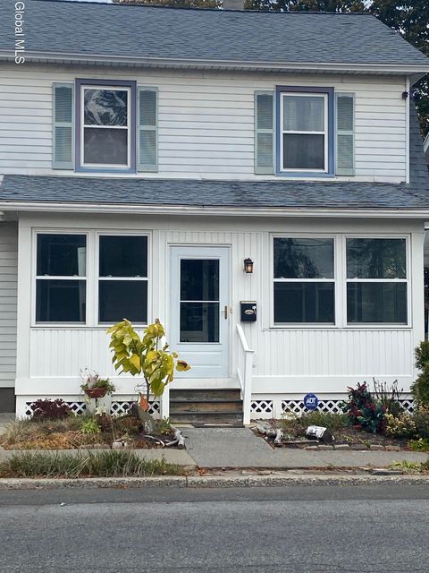 Photo of 61 Lincoln Avenue, Albany, NY 12206 (MLS # 202529264)