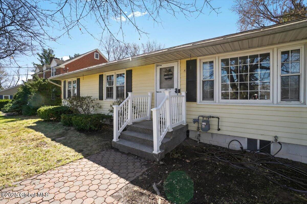 400 Baker Avenue, Cohoes, New York image 3
