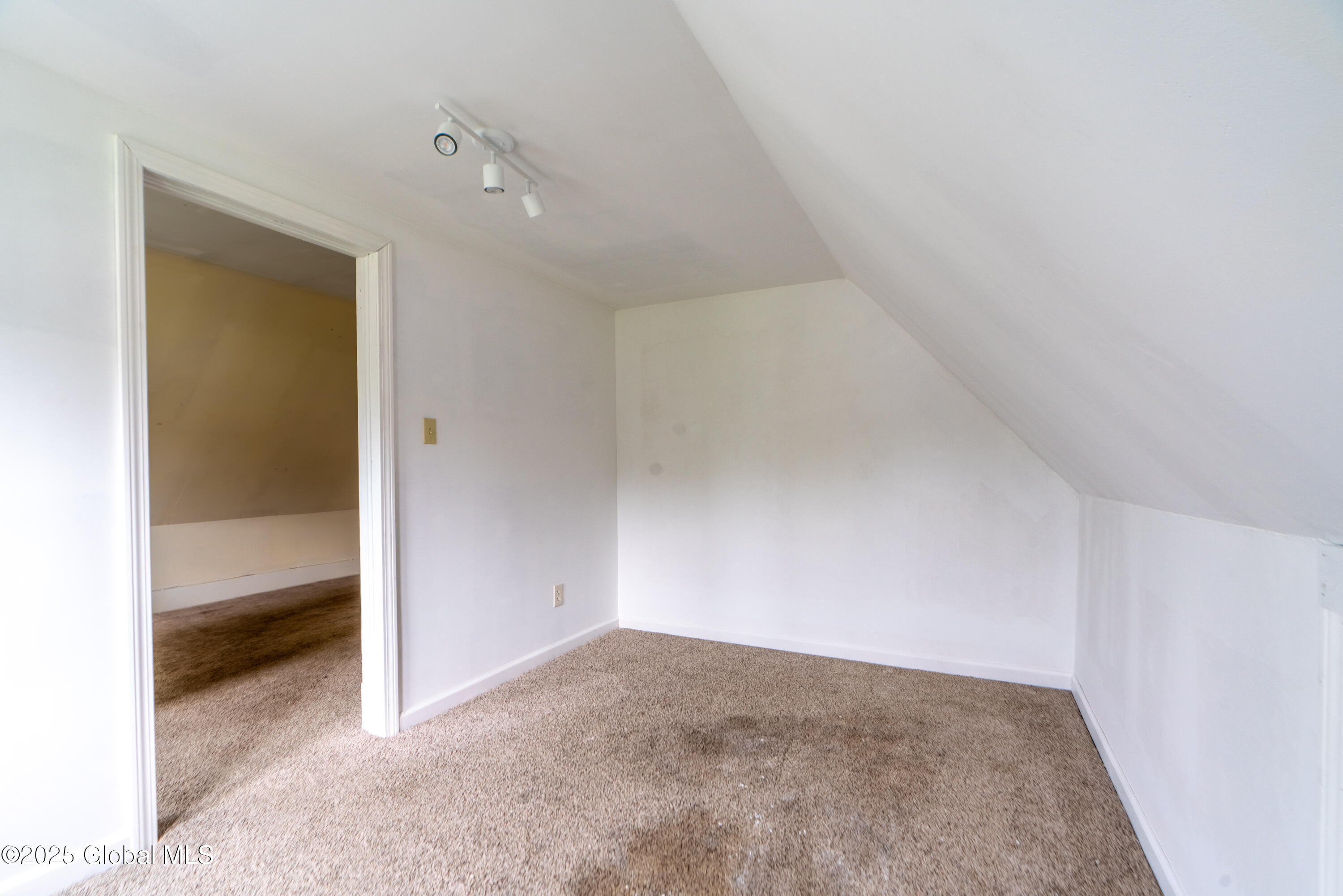8 Rosewood Avenue, Johnstown, New York image 24