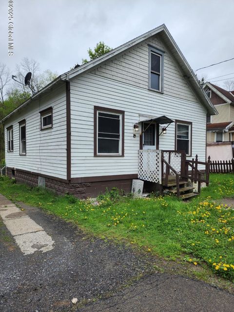 Photo of 31 Ft Johnson Avenue, Fort Johnson, NY 12070 (MLS # 202530062)