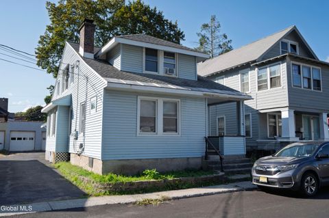 Photo of 1823 8th Street, Rensselaer, NY 12144 (MLS # 202525777) Photo of 1823 8th Street, Rensselaer, NY 12144 (MLS # 202525777)