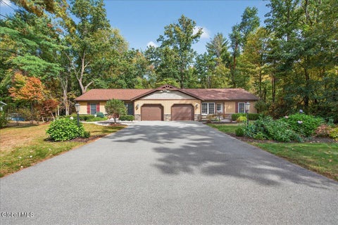 Multifamily For Rent - 7 James Court #A<br/> Saratoga County, Gansevoort, NY 12831